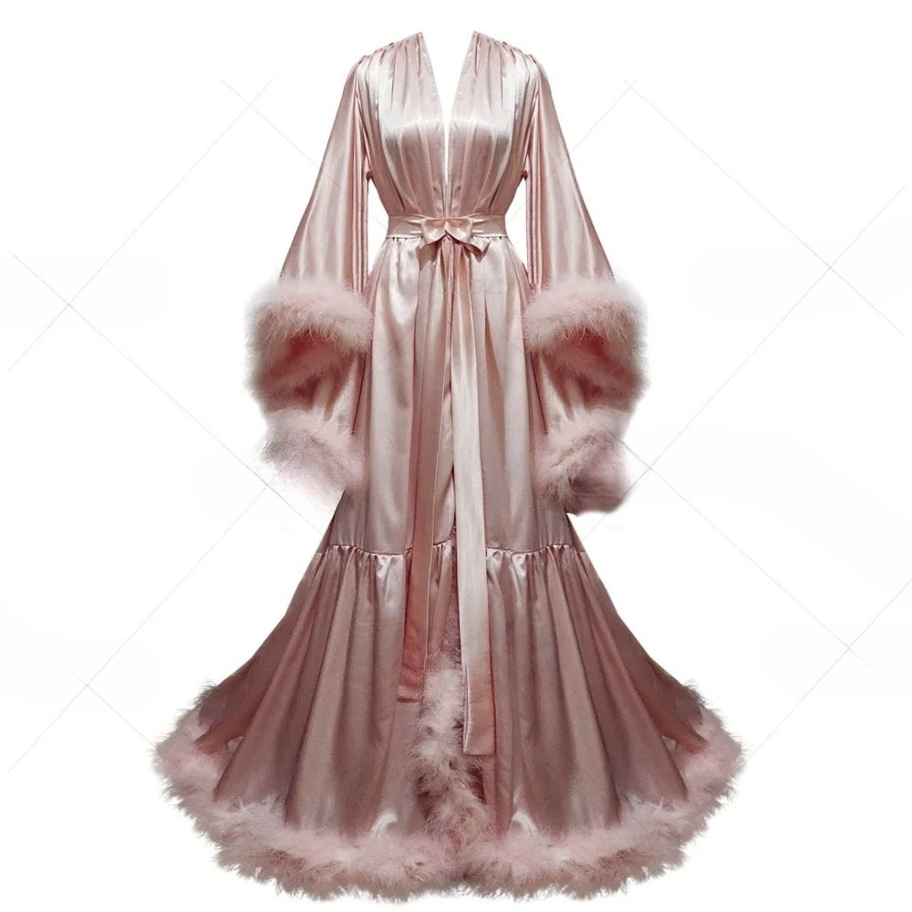 Robe Silk Women - Maßgeschneiderter Bademantel für Damen mit Trompetenärmeln,